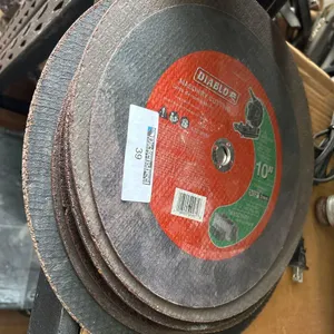 LOT OF LARGE GRINDING DISCS