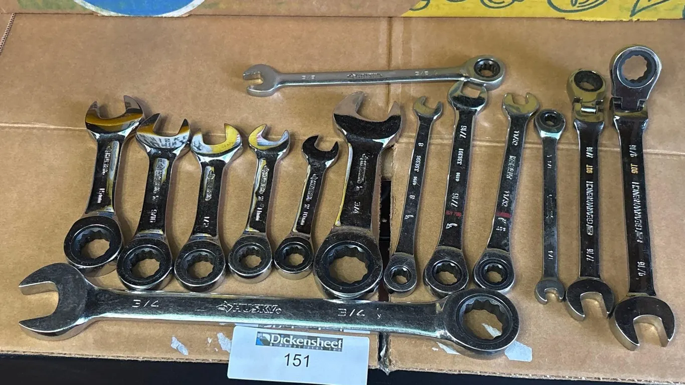 RATCHETING WRENCH SET