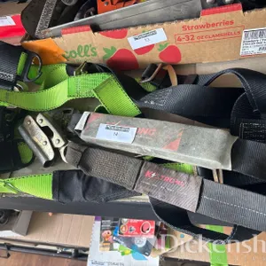 FULL BODY SAFETY HARNESS