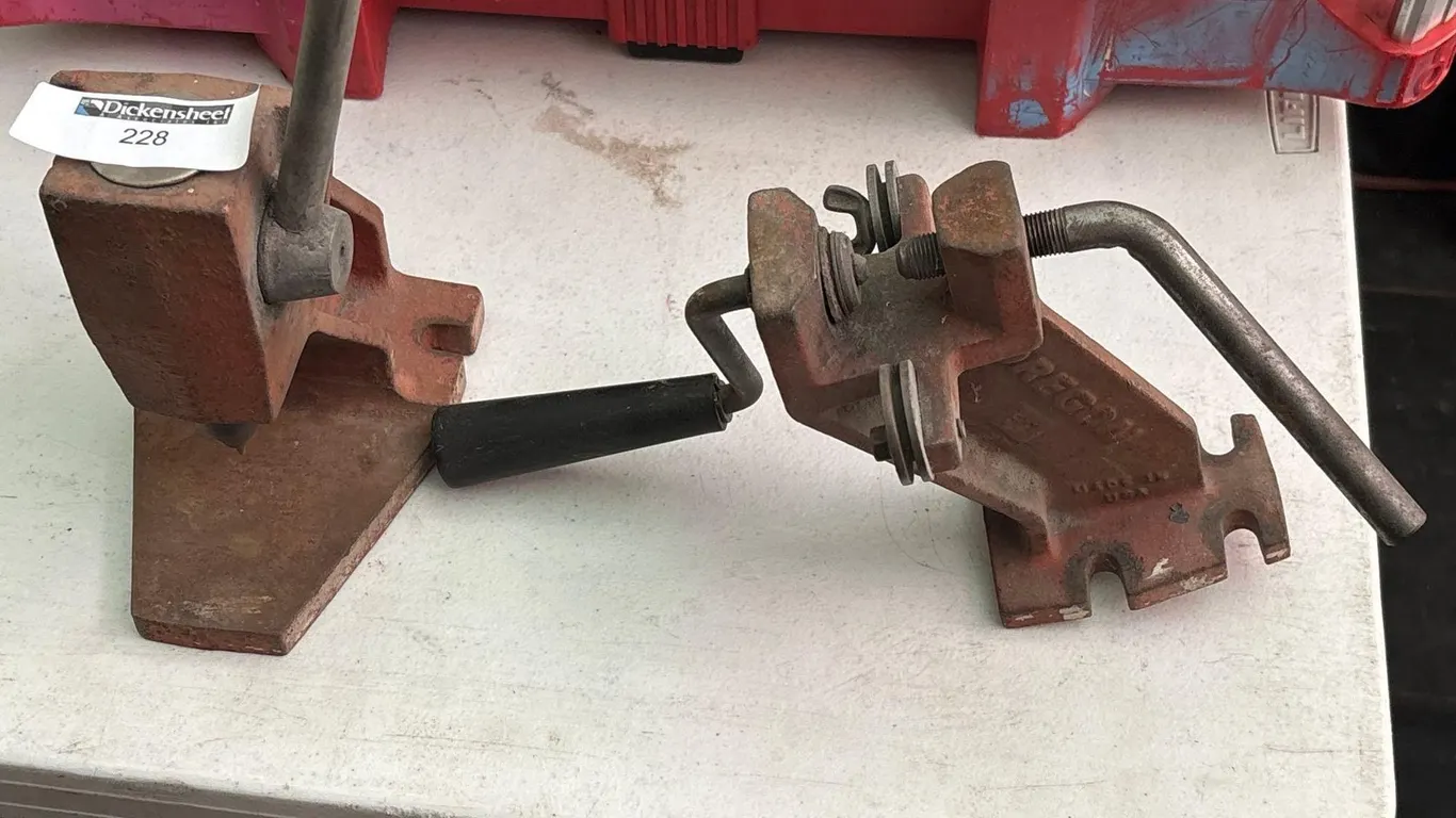 CHAINSAW MAINTENANCE TOOLS