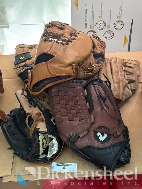 LOT OF BASEBALL MITTS