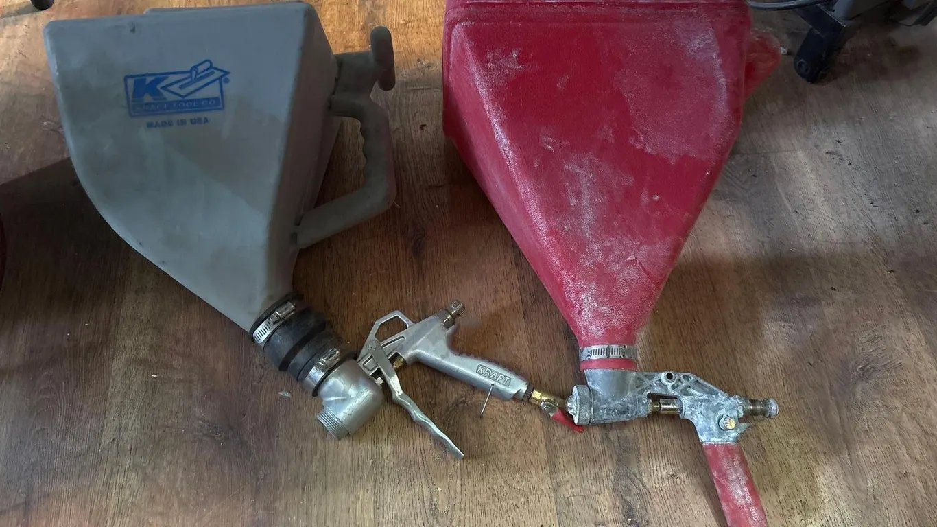 PAINT SPRAY HOPPERS
