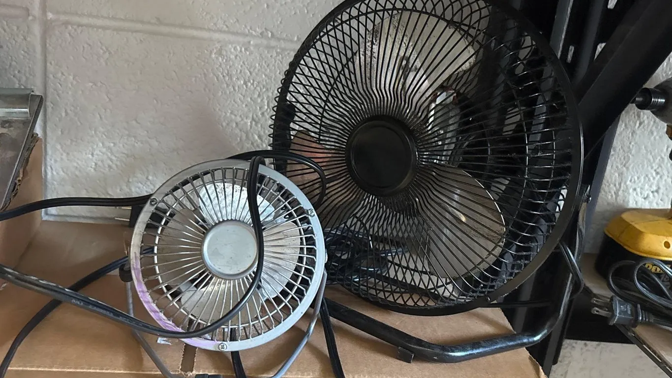 LOT OF (2) SMALL ROOM FANS