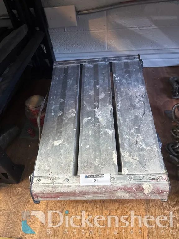 MINI ALUMINUM FOLDING STOOL