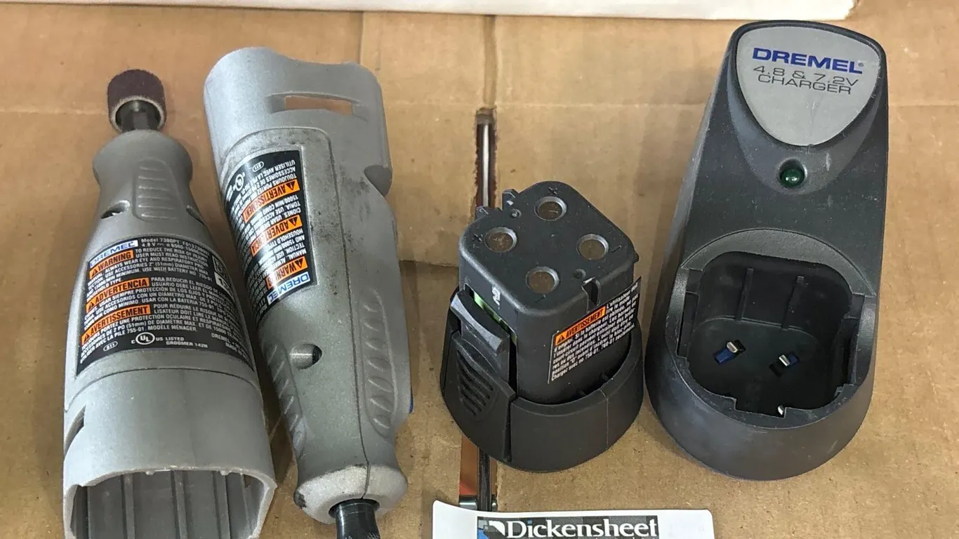 DREMEL CORDLESS PET NAIL GROOMING TOOLS WITH CHARGER