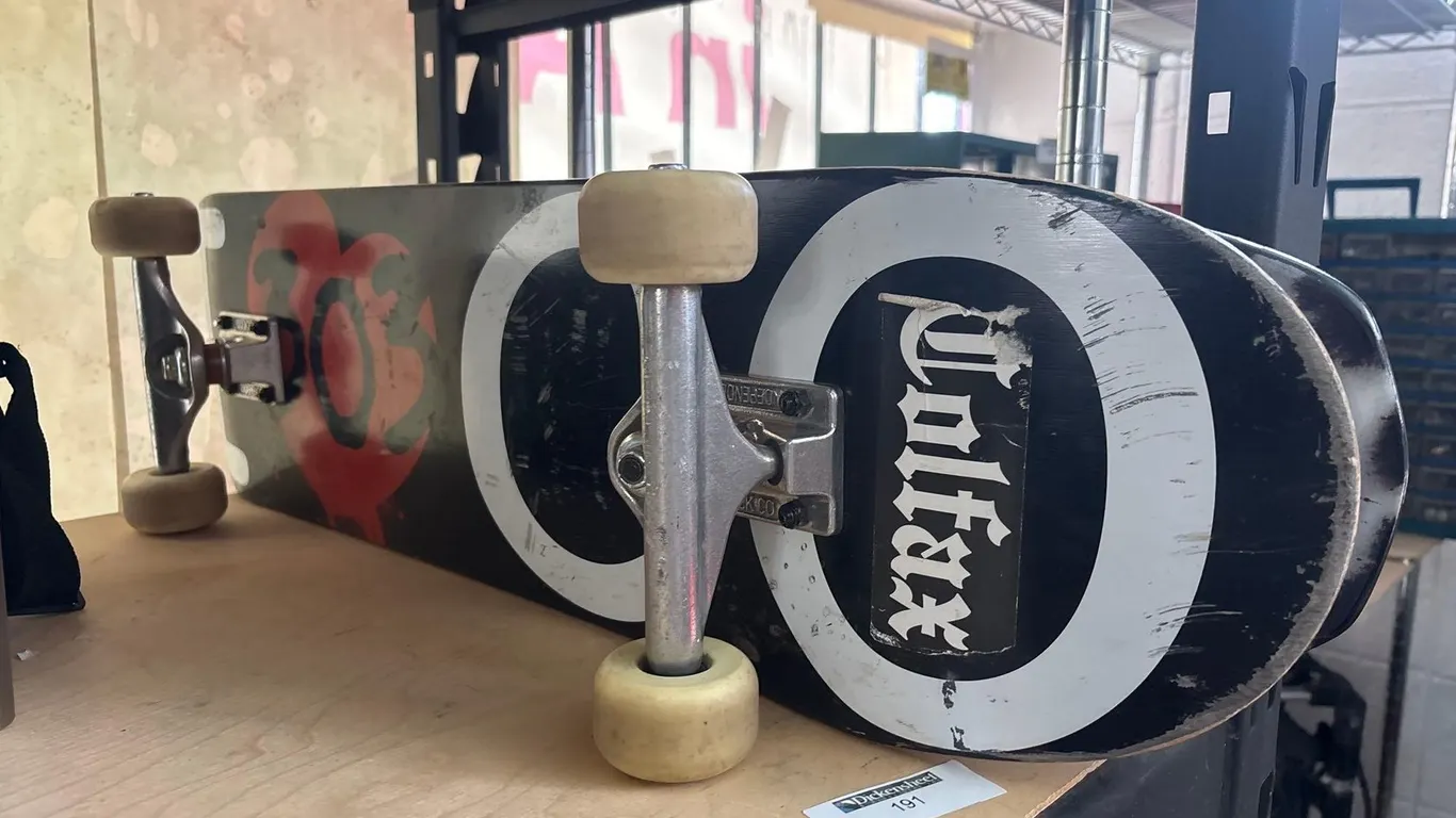 303 BOARDS COLFAX DECK W/ INDEPENDENT TRUCKS, (2)