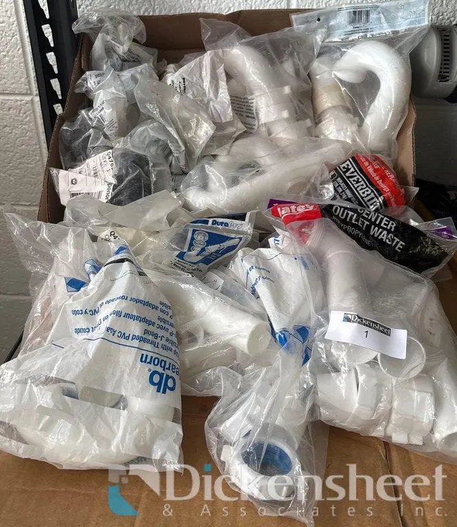 NEW PLASTIC PLUMBING DRAIN FITTINGS