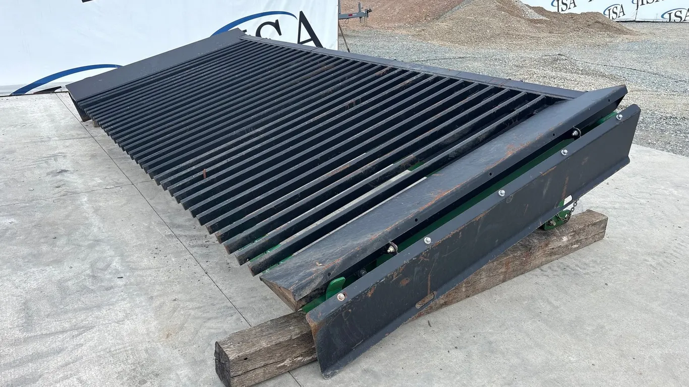 McCloskey Approx 16' Hydraulic Grizzly