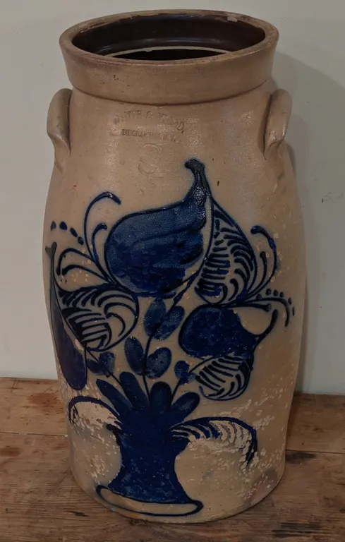 8 GAL SALT GLAZE BLUE DECORATED STONEWARE BUTTER CHURN WHITE & WOOD BINGHAMPTON NEW YORK
