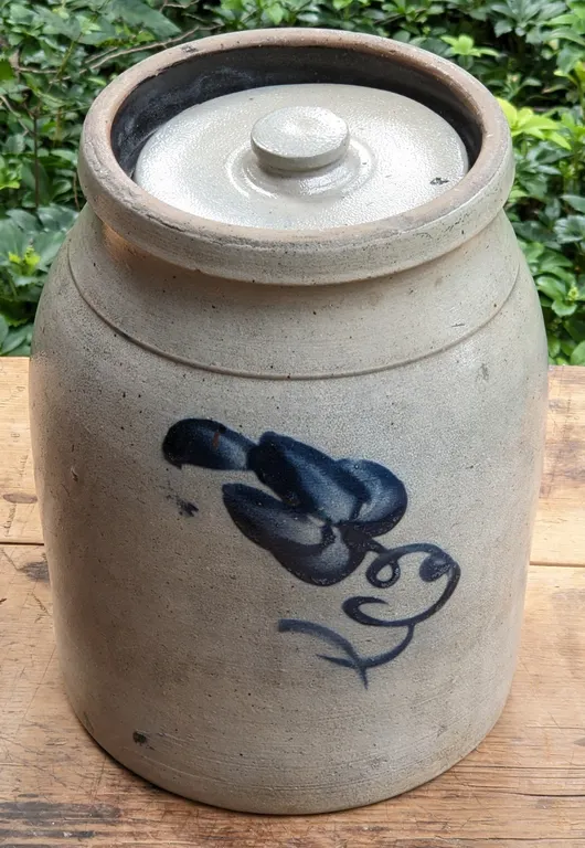 1 GAL SALT GLAZE COBALT DECORATED STORAGE JAR CROCK (BACHELDER - MENASHA)