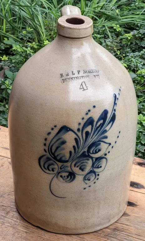 4 GAL SALT GLAZE COBALT DECORATED BEEHIVE CROCK JUG E & LP NORTON BENNINGTON VERMONT