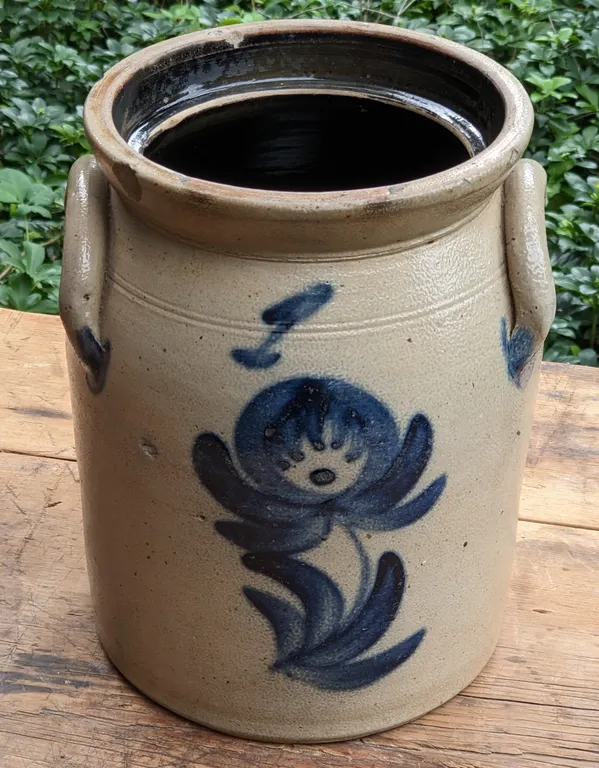 1 GAL SALT GLAZE COBALT DECORATED STORAGE CROCK