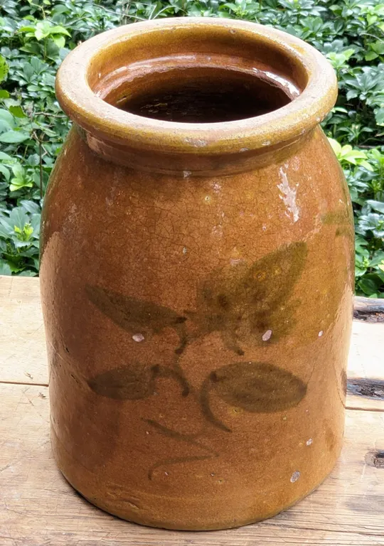 1 1/2 TO 2 GAL SALT GLAZE DECORATED STORAGE CROCK (BERLIN WISCONSIN)
