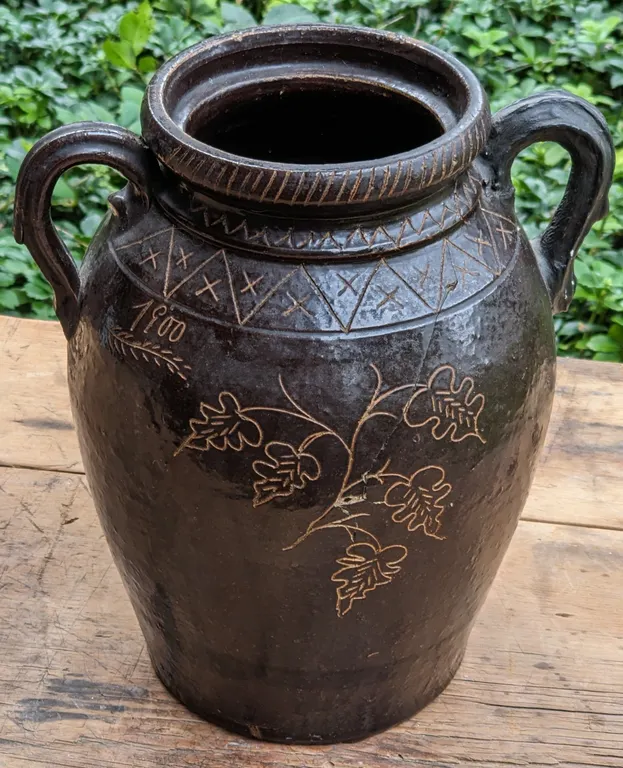 DATED 1900 ALBANY GLAZE SCRATCH-WARE 2 HANDLED POT
