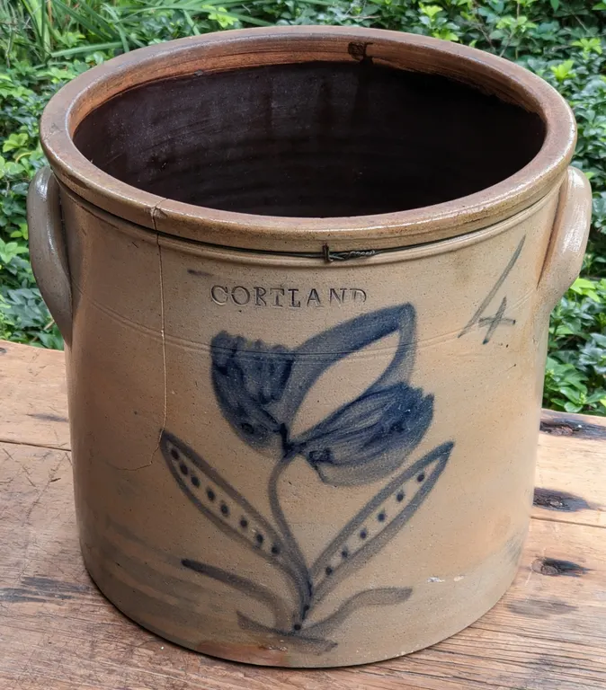 4 GAL SALT GLAZE COBALT DECORATED CROCK CORTLAND