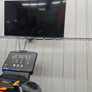 4 - 46" Vizio HD TV's will wall mount