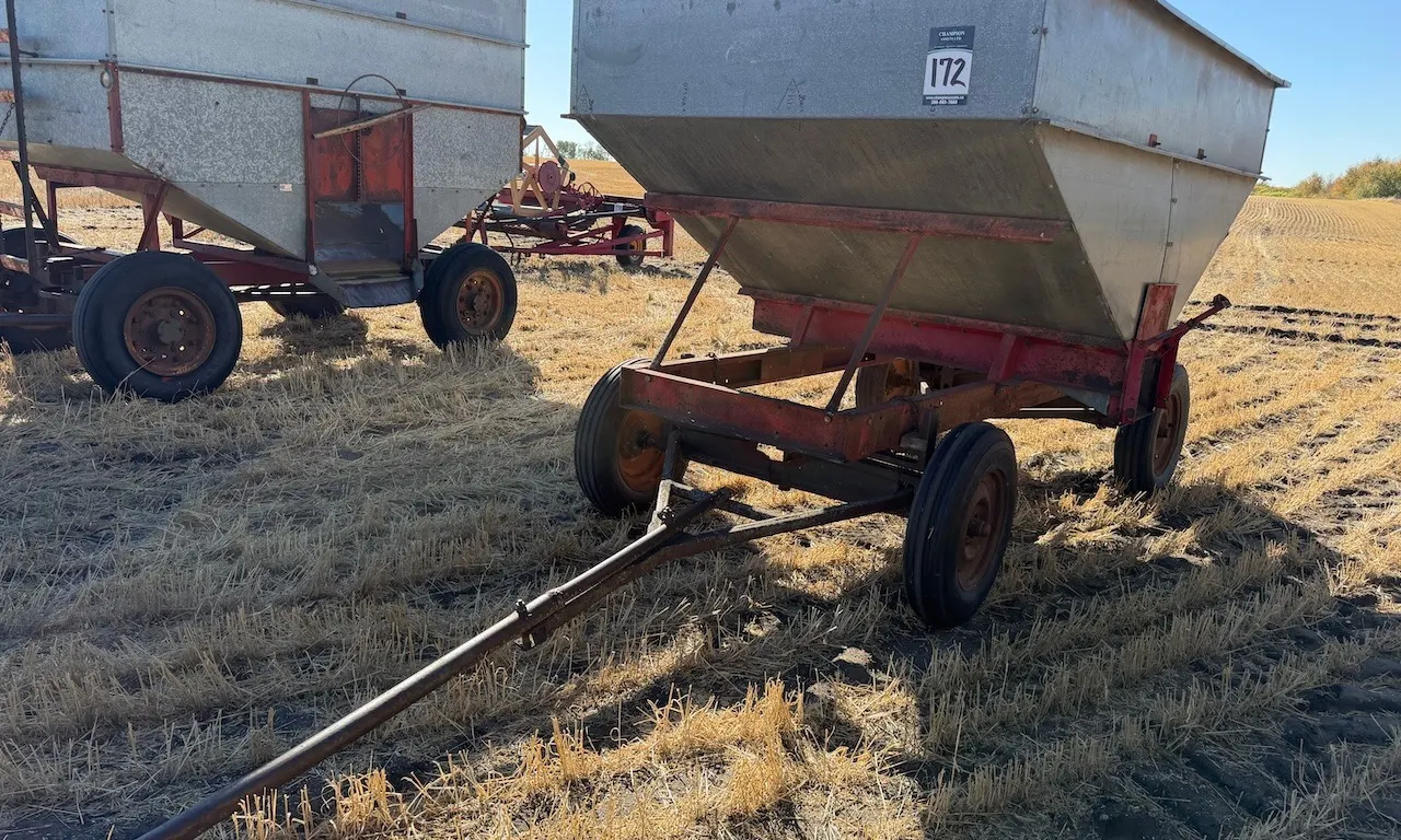 150 Bushel Hopper Grain Tank on 4 whl trailer