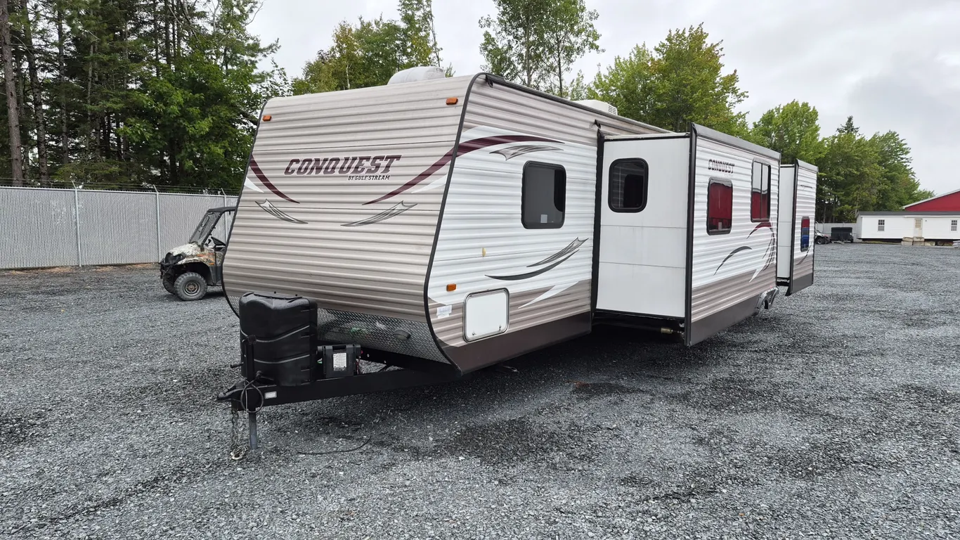 2014 Gulf Stream Coach Conquest