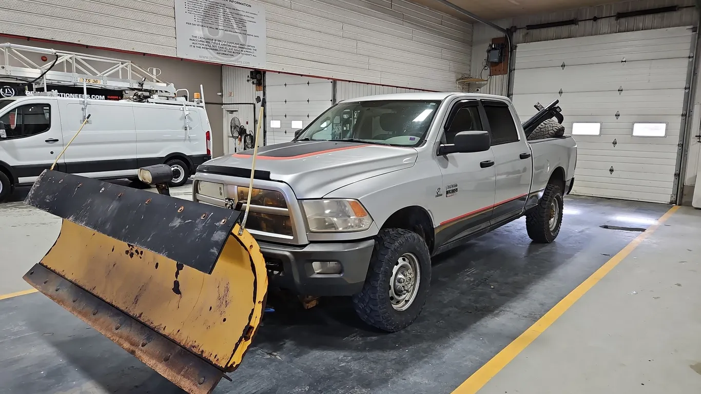 2011 Ram 2500 4x4 SLT 4dr Crew Cab 6.3 ft. SB Pickup