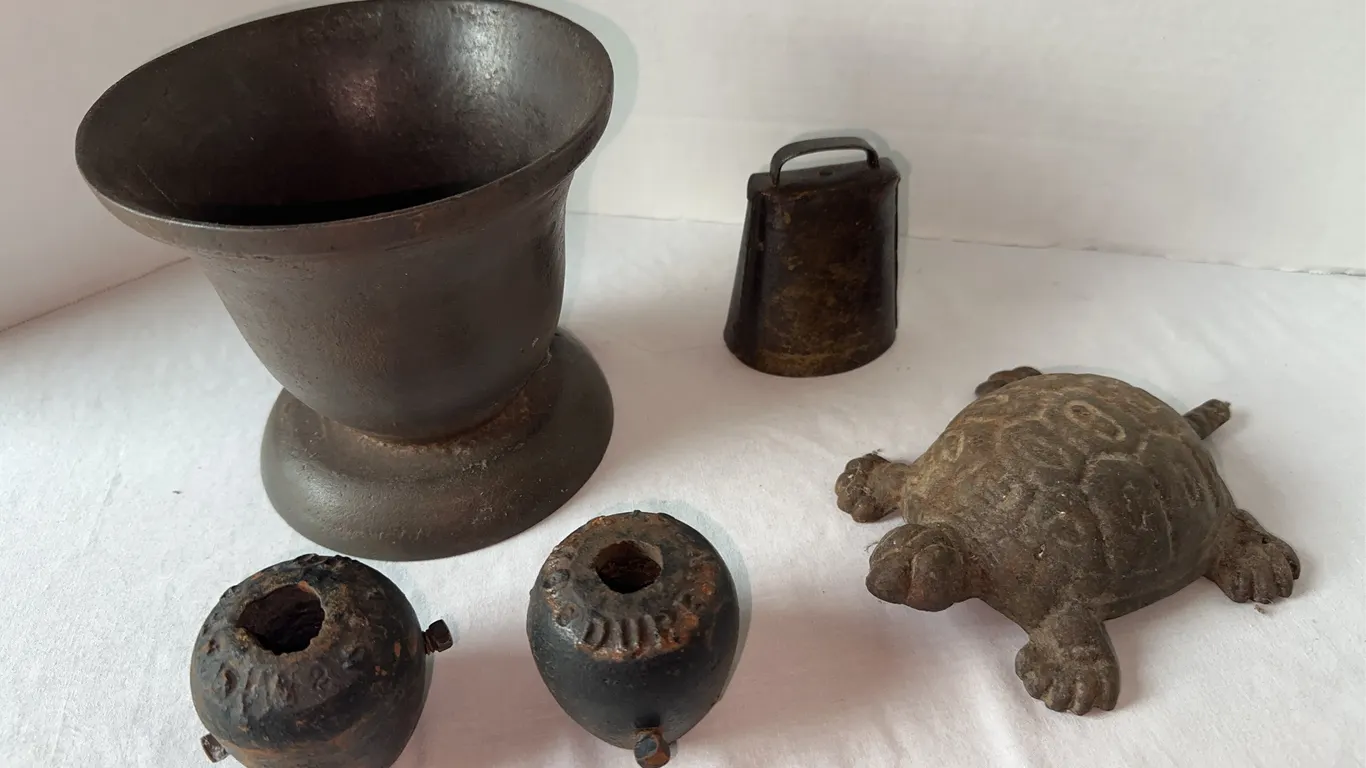 Vintage metal decor