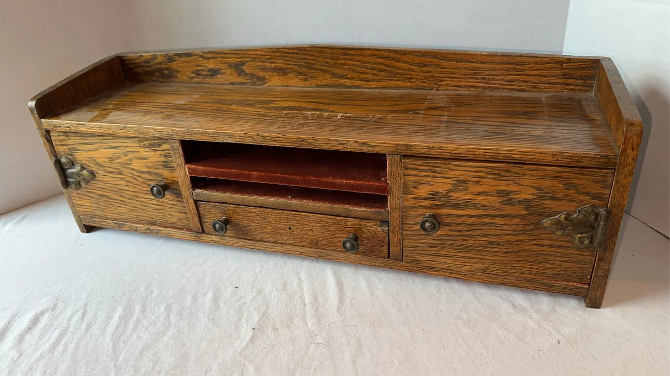 Rustic desktop storage box - oak?