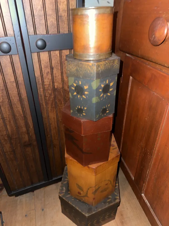 Primitive stacking boxes