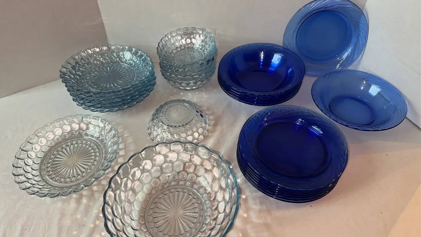 Blue glass plates