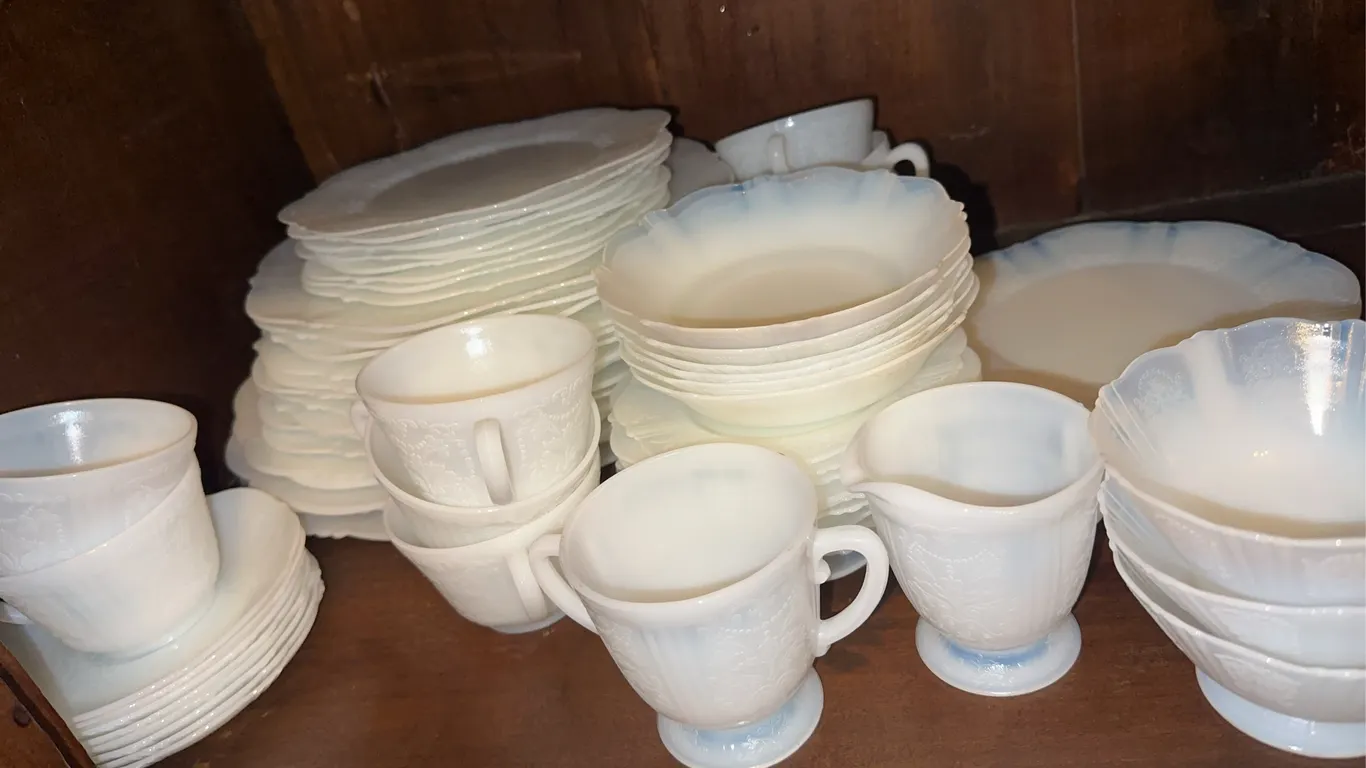 Rare MacBeth Evans American Sweetheart Monax large set of china
