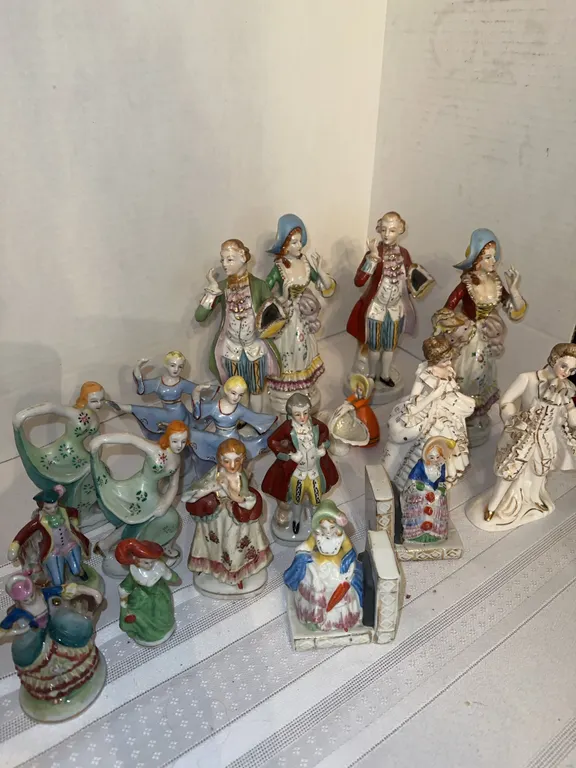 Large lot of figurines from Japan