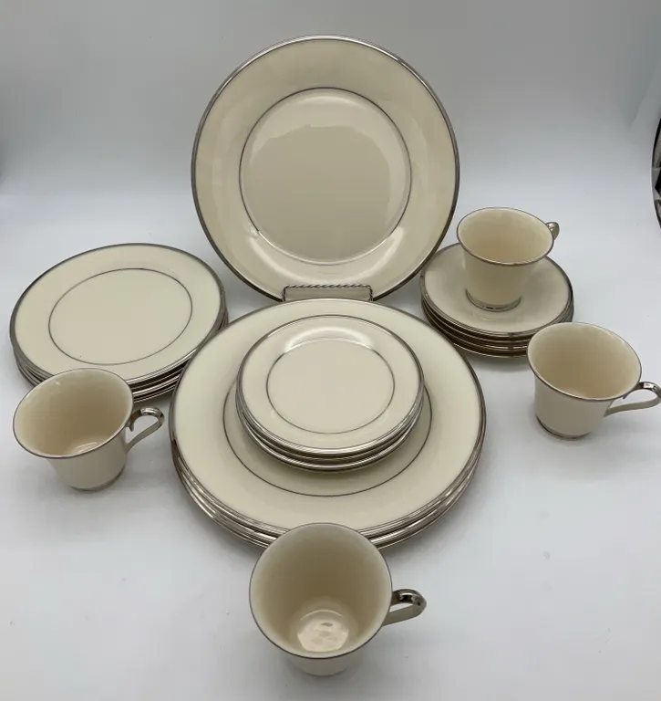 Lenox Solitaire 5-Piece Place Settings, Service for 4