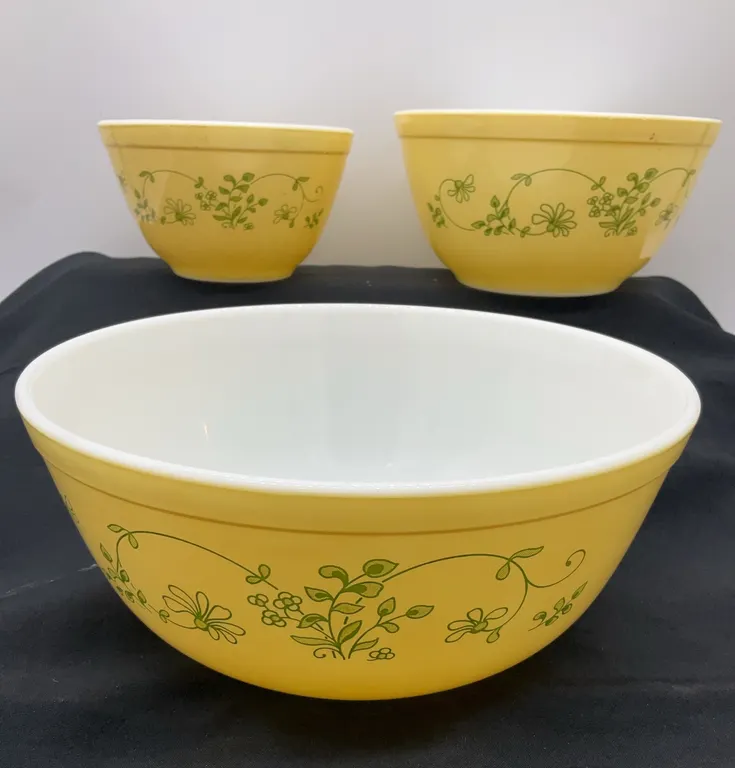 Pyrex Vintage “Shenandoah” Mixing Bowls