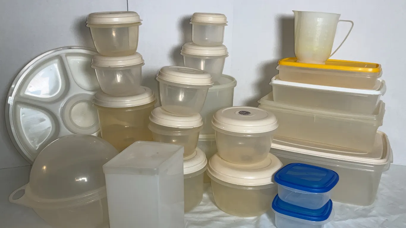 Tupperware Storage and Assorted Plasticware