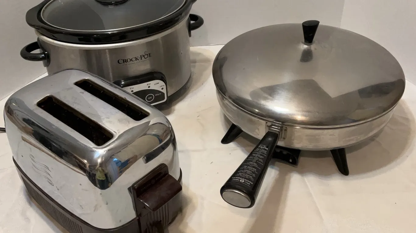 General Electric Toaster, Farberware Electric Skillet & Crock Pot