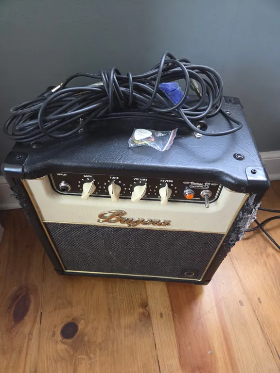 Bugera Amp with guitar picks