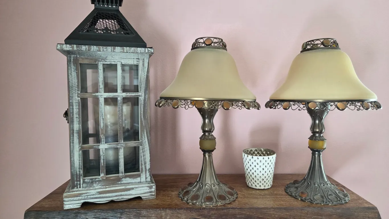 Candle holder decor