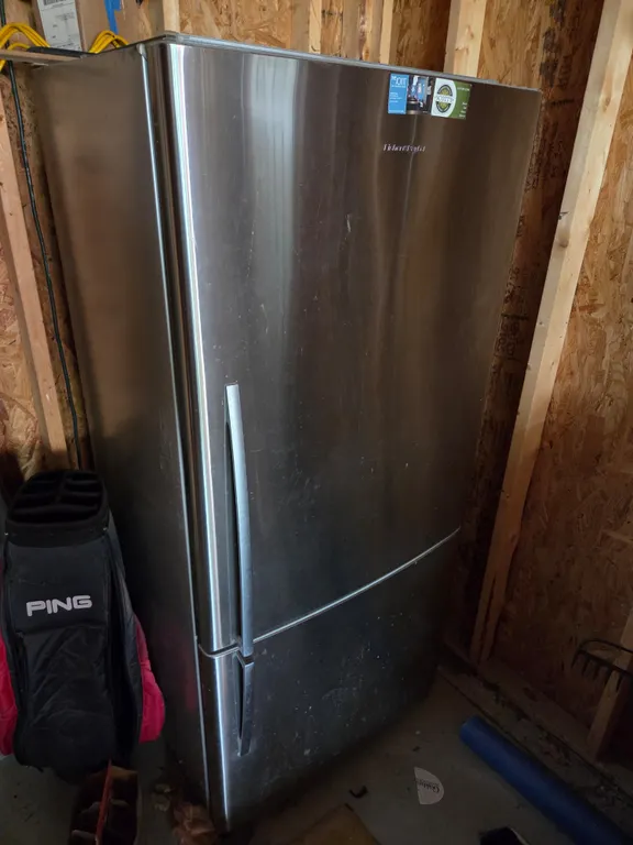 Refrigerator