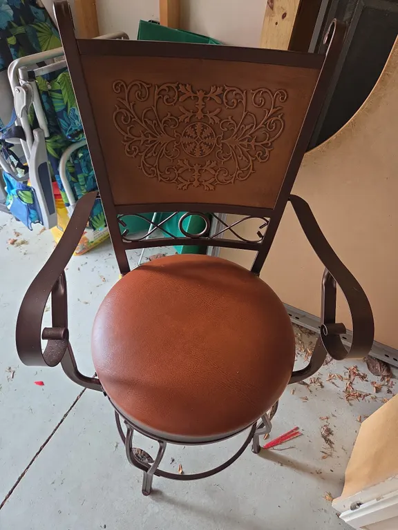 Swivel Bar stool