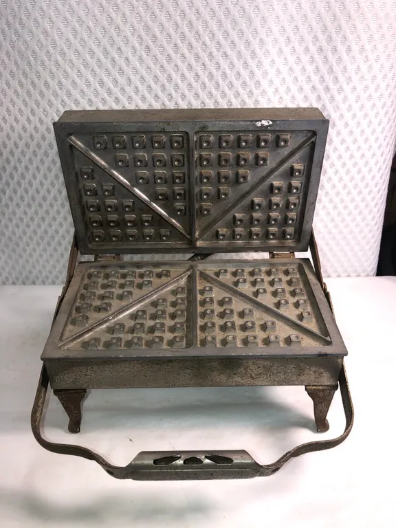 Vintage Westinghouse Waffle Maker