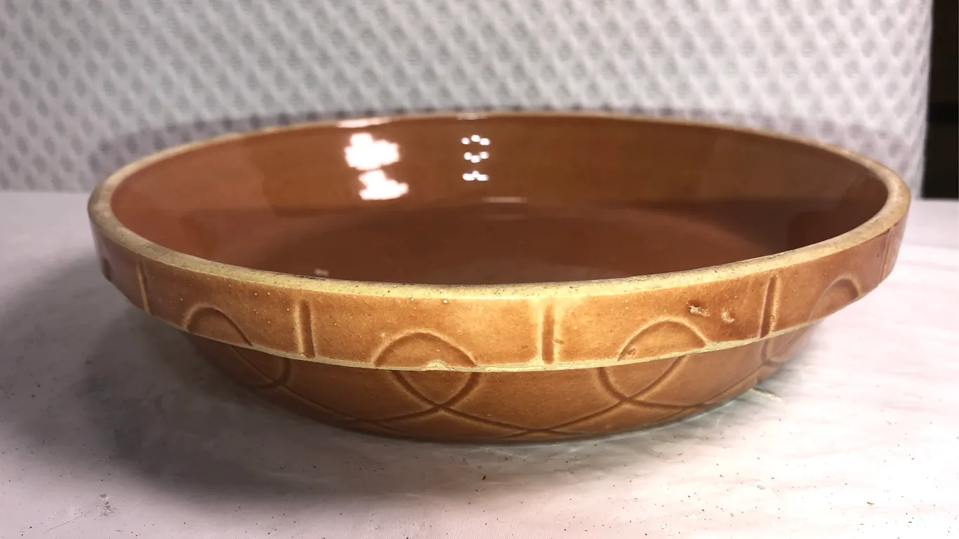 Watt Pottery #8 Shallow Bowl