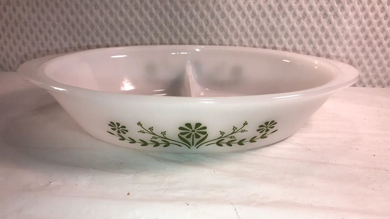 Glasbake Green Crazy Daisy Divided Casserole