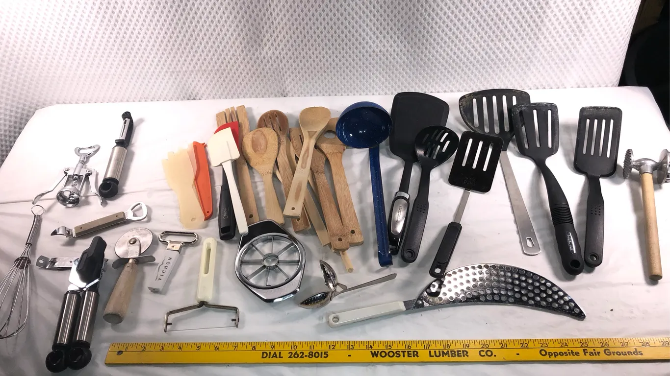 Huge Kitchen Utensil Lot