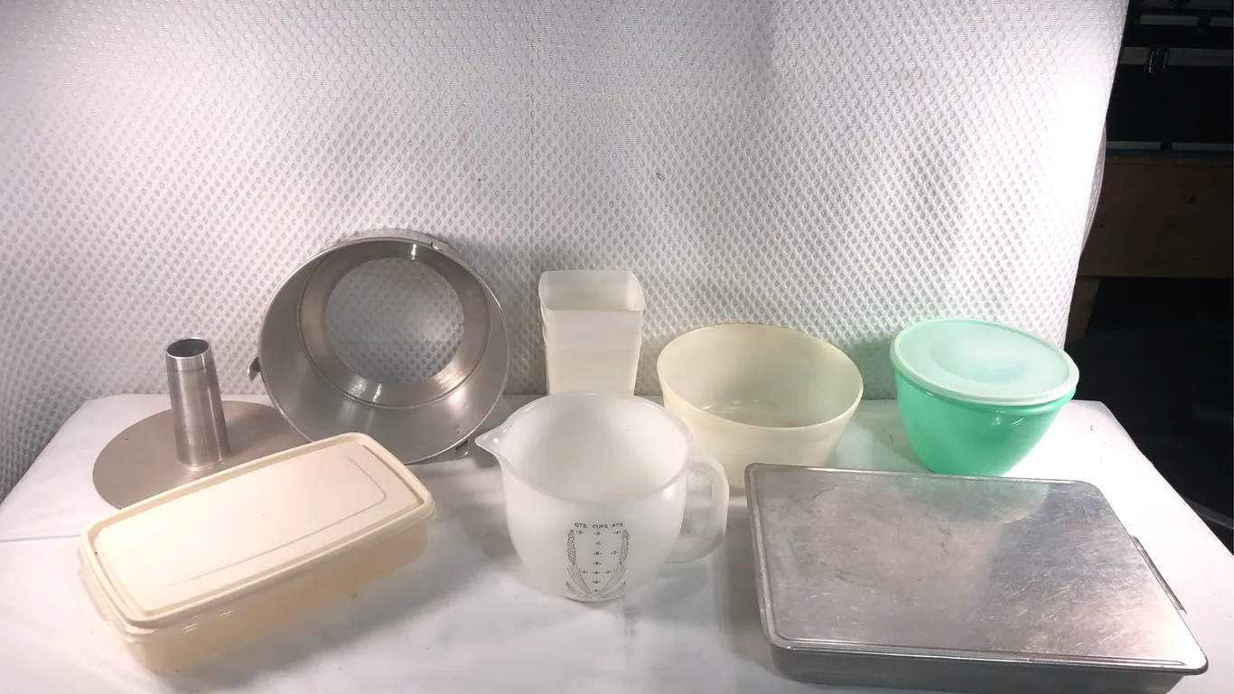 Vintage Kitchen Ware