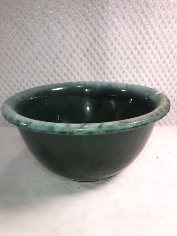 Hull Pottery Bowl