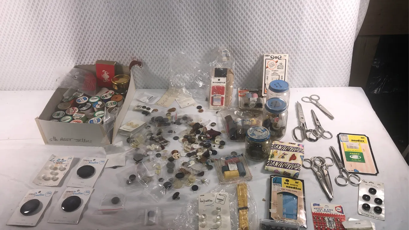 Spectacular Vintage Sewing Lot