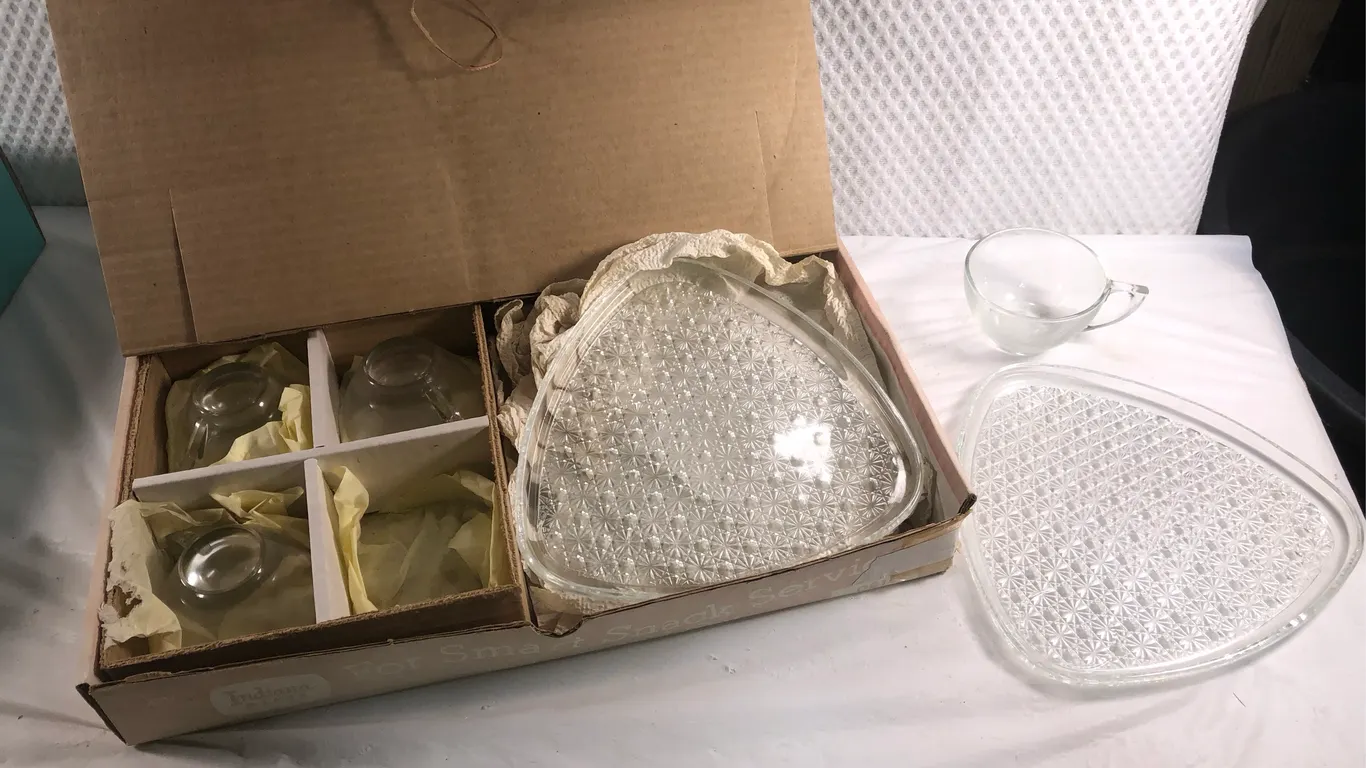 Indiana Glass Daisy and Button Pattern Crystal Snack Set in Original Packaging