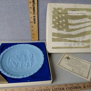 1976 Fenton #2/4 Plate "Life, Liberty & The Pursuit Of Happiness" W/Box Antique Powder Blue