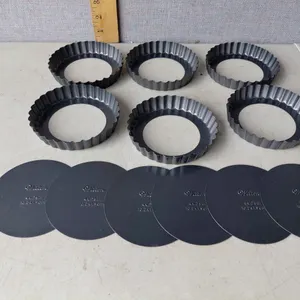 6 Wilton Mini Pans