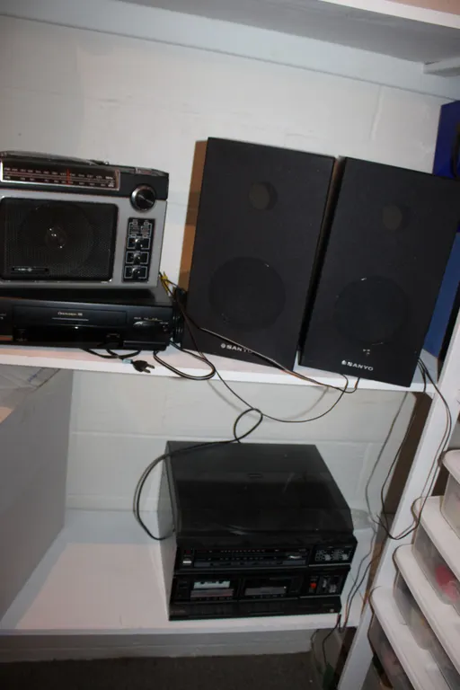 Sanyo Speakers & Electronics