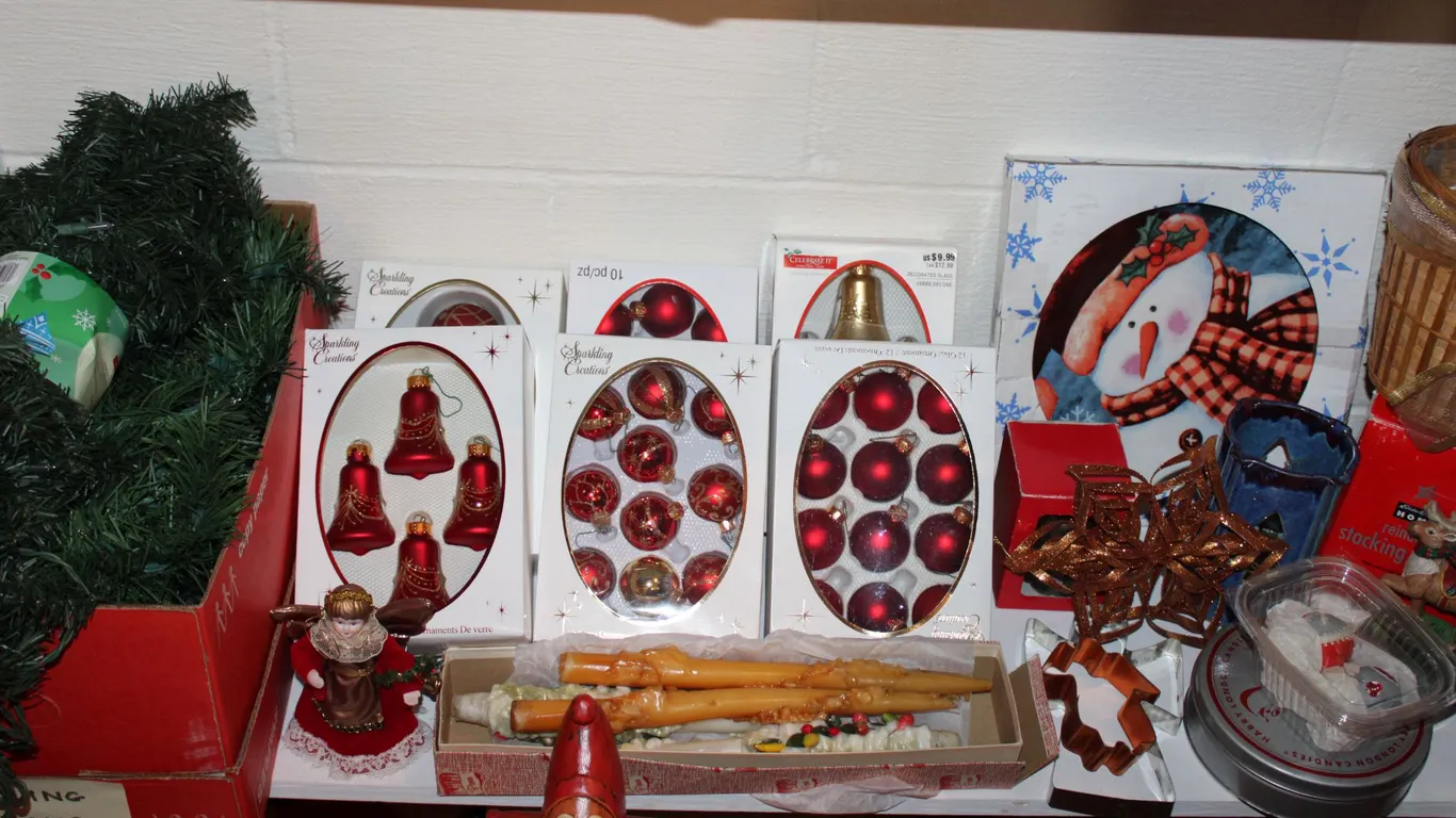 Christmas Decorations & Ornaments