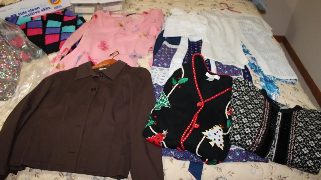 Women's Clothing & Accessories